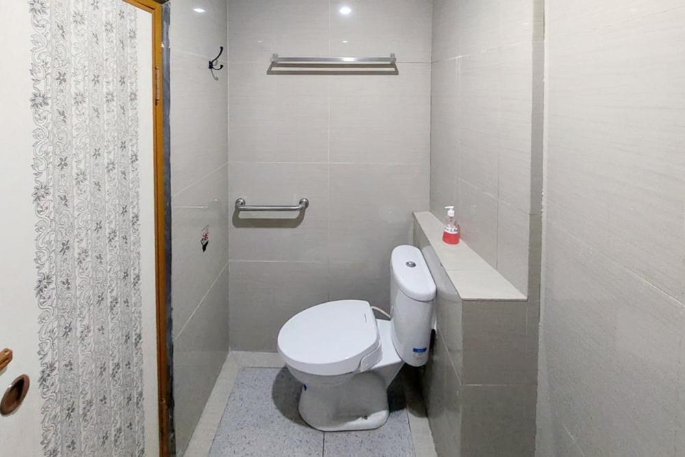 Twospaces Living At Maximus Inn Палембанг Екстериор снимка